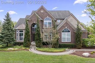 57201 Meadowcreek Circle, South Lyon, MI 48178