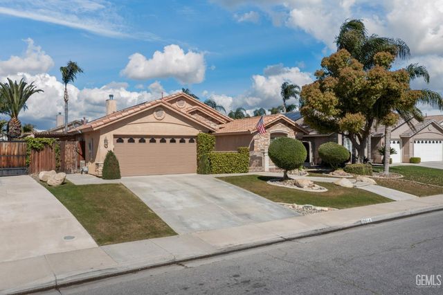 12614 Grand Teton Drive, Bakersfield, CA 93312