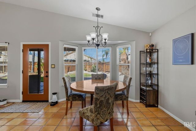 12614 Grand Teton Drive, Bakersfield, CA 93312