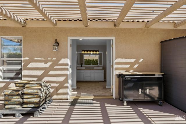 12614 Grand Teton Drive, Bakersfield, CA 93312