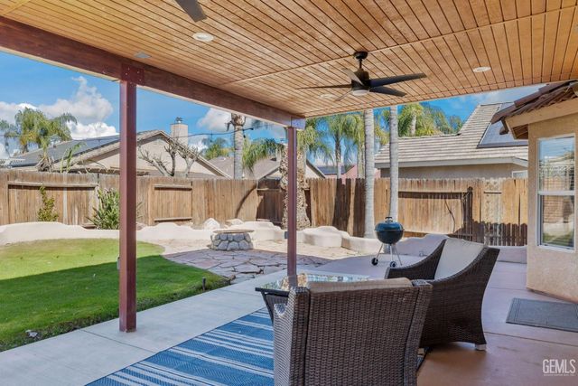 12614 Grand Teton Drive, Bakersfield, CA 93312