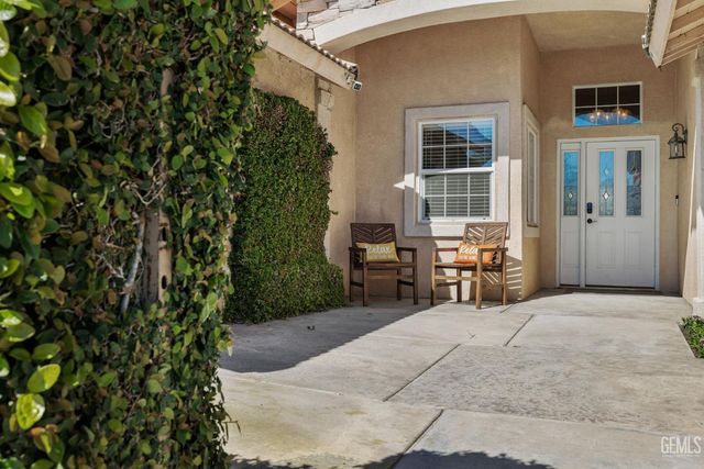 12614 Grand Teton Drive, Bakersfield, CA 93312