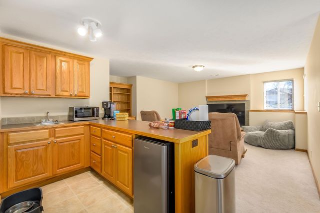 1005 Mccaskey Dr, Rose Hill, KS 67133