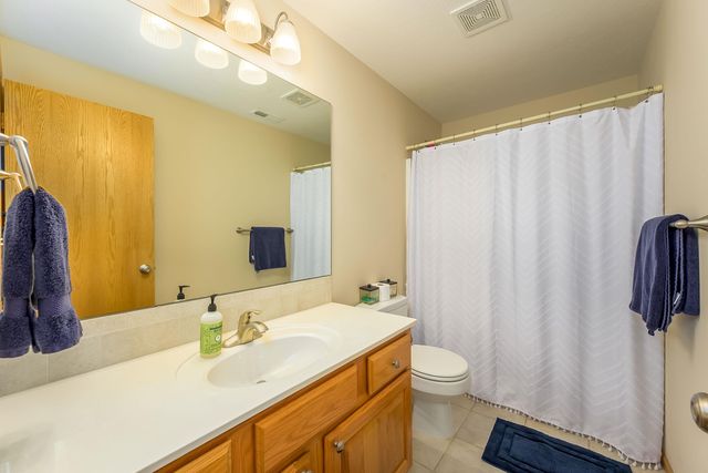 1005 Mccaskey Dr, Rose Hill, KS 67133