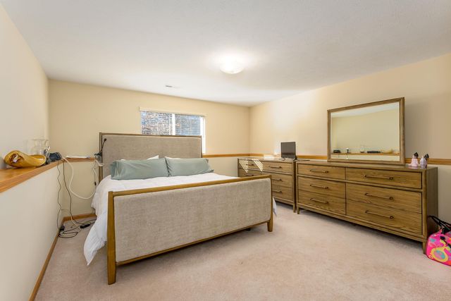 1005 Mccaskey Dr, Rose Hill, KS 67133