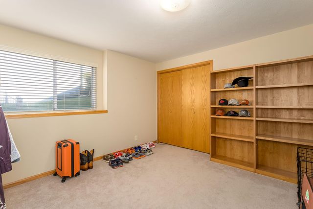 1005 Mccaskey Dr, Rose Hill, KS 67133