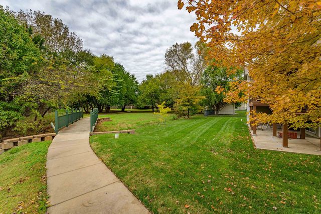 1005 Mccaskey Dr, Rose Hill, KS 67133