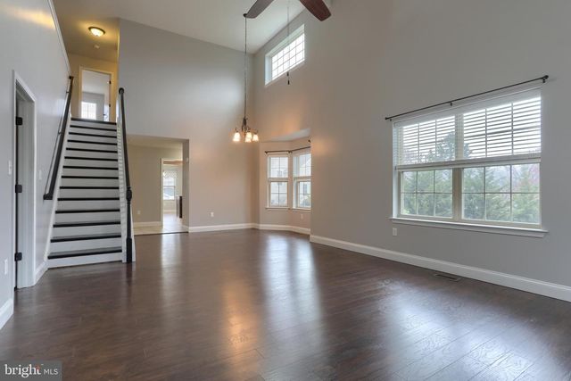 201 TIVERTON LN, Harrisburg, PA 17112