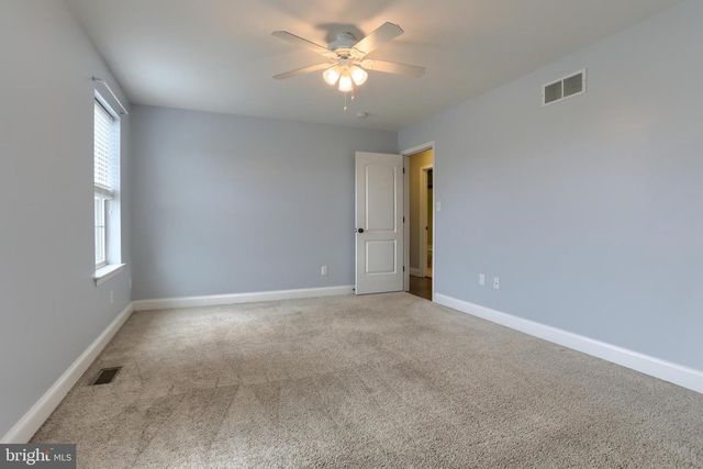 201 TIVERTON LN, Harrisburg, PA 17112