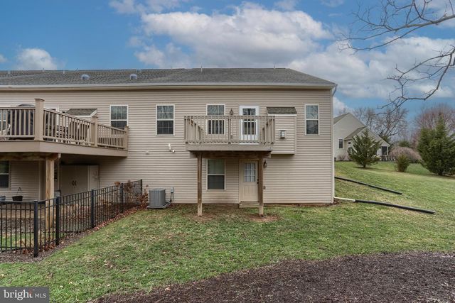 201 TIVERTON LN, Harrisburg, PA 17112