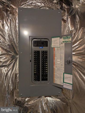 201 TIVERTON LN, Harrisburg, PA 17112