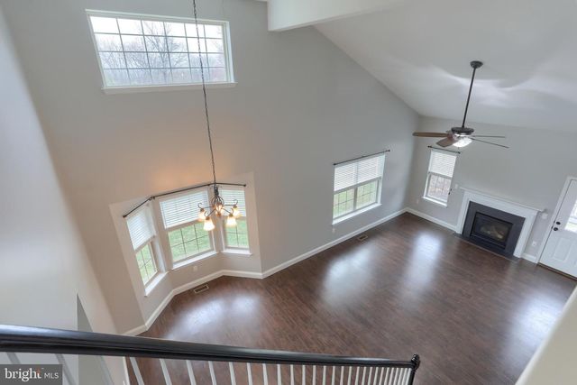 201 TIVERTON LN, Harrisburg, PA 17112