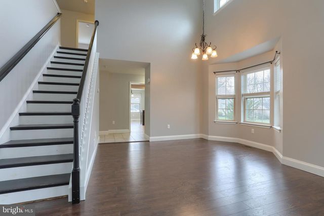 201 TIVERTON LN, Harrisburg, PA 17112