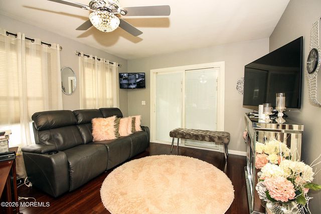 11 Exitir Street, Berkeley, NJ 08721