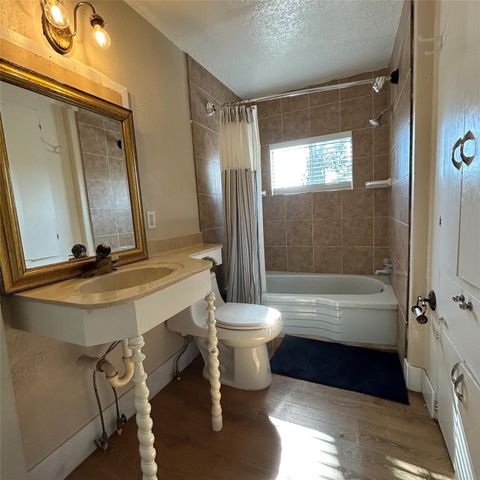 2918 46th Street 3, Dickinson, TX 77539