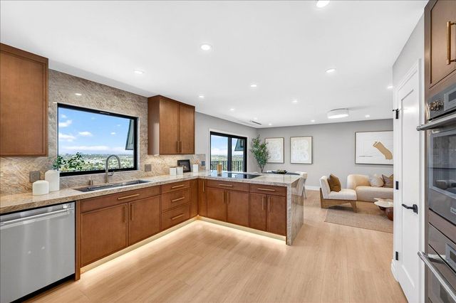 1550 Winding Way, Belmont, CA 94002