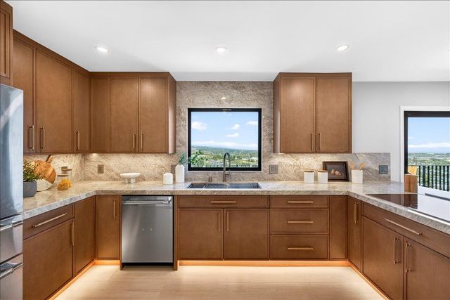 1550 Winding Way, Belmont, CA 94002