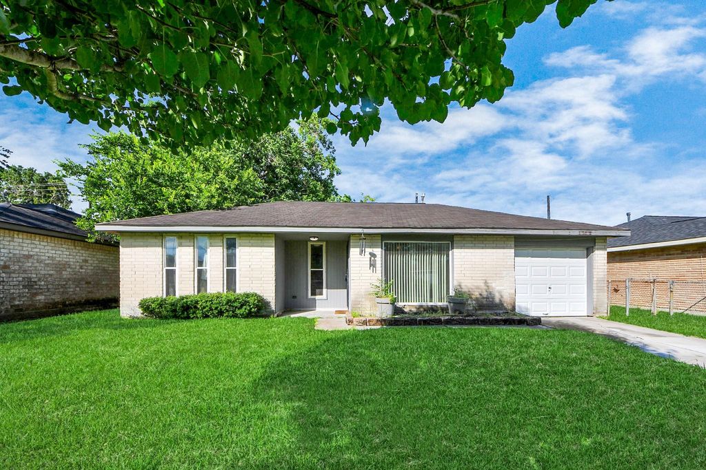 12610 Chiswick Road, Houston, TX 77047