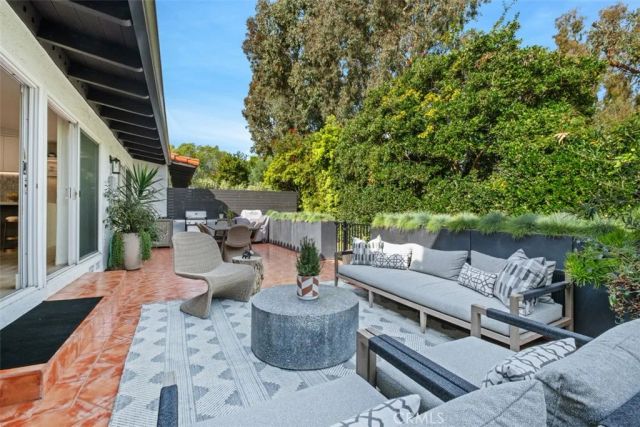 358 Vista Madera, Newport Beach, CA 92660