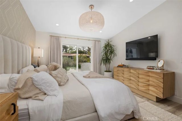 358 Vista Madera, Newport Beach, CA 92660