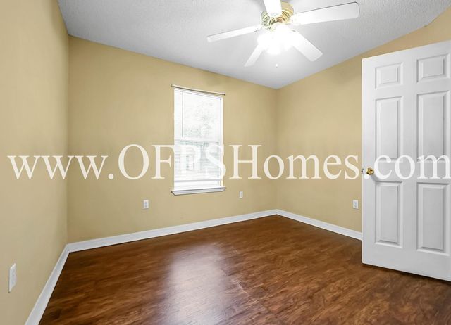 2953 Sholtz Avenue, Crestview, FL 32539