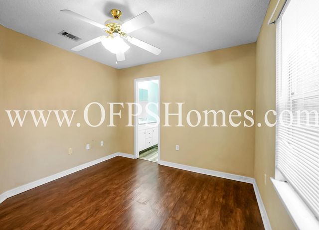 2953 Sholtz Avenue, Crestview, FL 32539