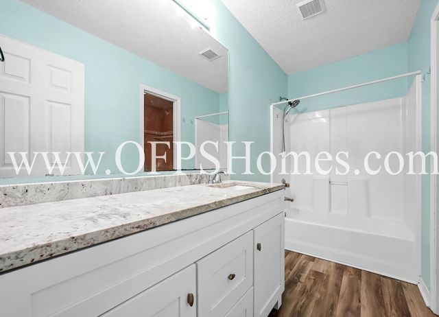 2953 Sholtz Avenue, Crestview, FL 32539