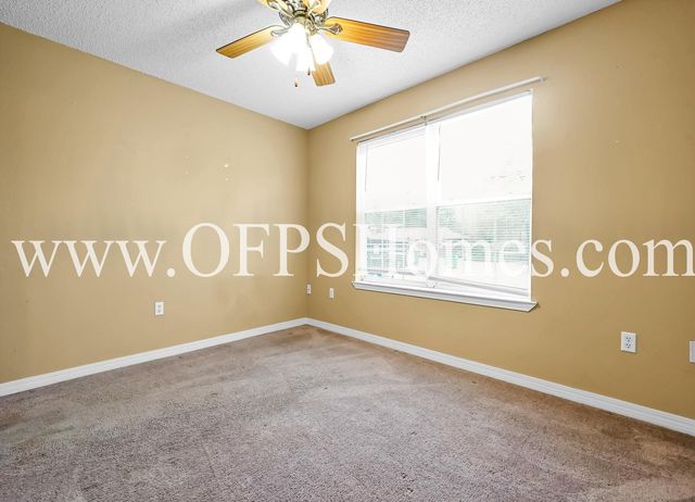 2953 Sholtz Avenue, Crestview, FL 32539