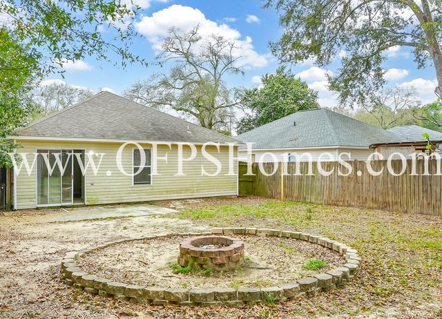 2953 Sholtz Avenue, Crestview, FL 32539