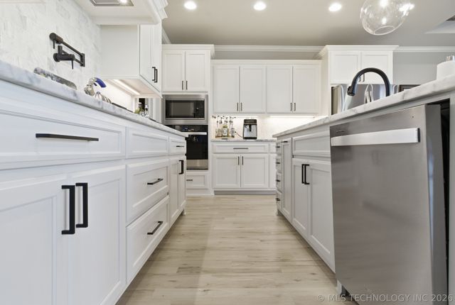 2847 E 141st Court, Bixby, OK 74008