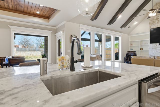 2847 E 141st Court, Bixby, OK 74008