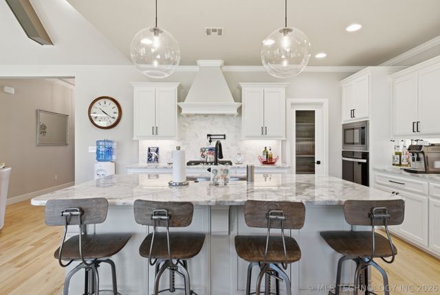 2847 E 141st Court, Bixby, OK 74008