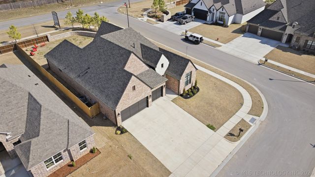 2847 E 141st Court, Bixby, OK 74008