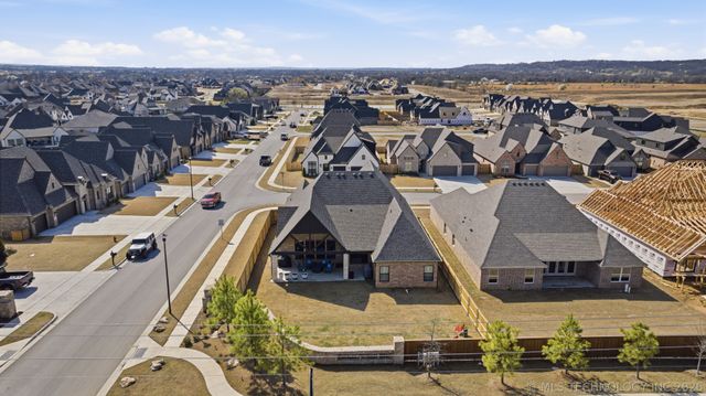 2847 E 141st Court, Bixby, OK 74008