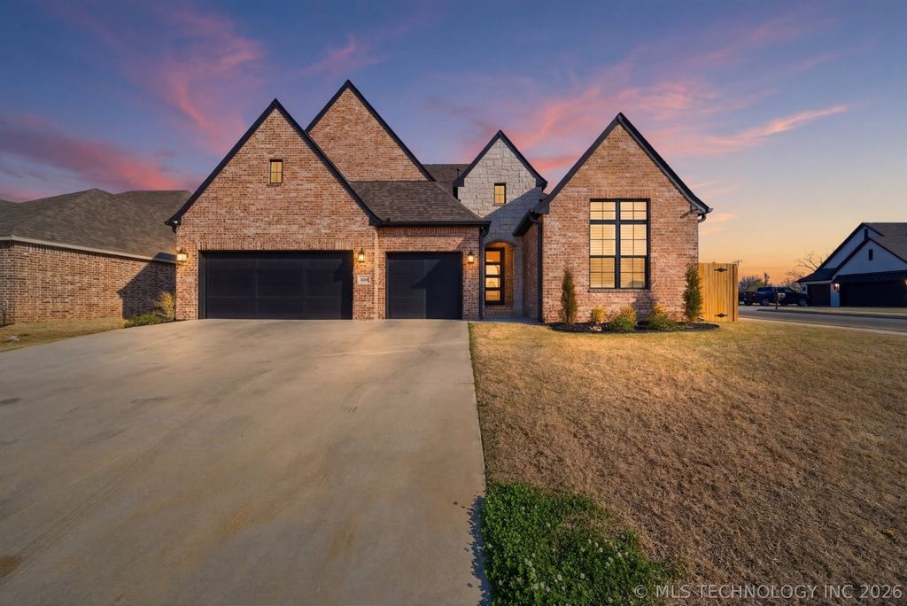 2847 E 141st Court, Bixby, OK 74008