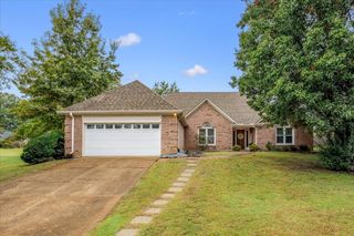 8944 MEADOW PINES CV, Memphis, TN 38016
