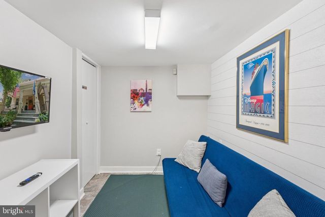 3512 30TH ST NW, Washington, DC 20008