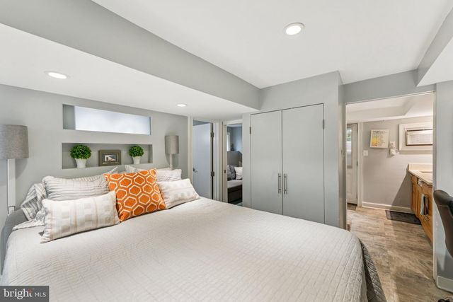 3512 30TH ST NW, Washington, DC 20008