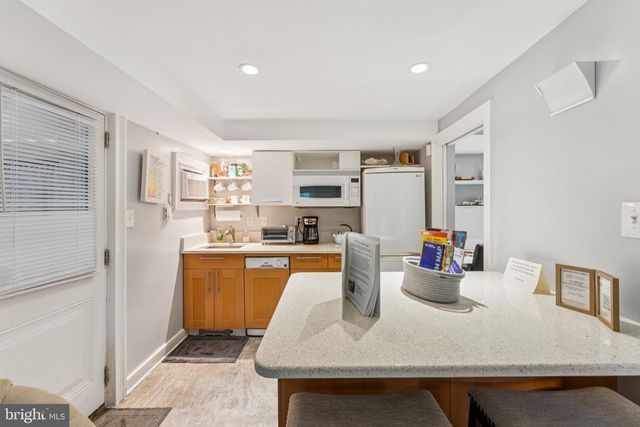 3512 30TH ST NW, Washington, DC 20008