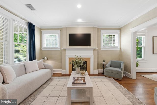 3512 30TH ST NW, Washington, DC 20008