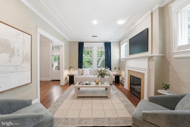 3512 30TH ST NW, Washington, DC 20008