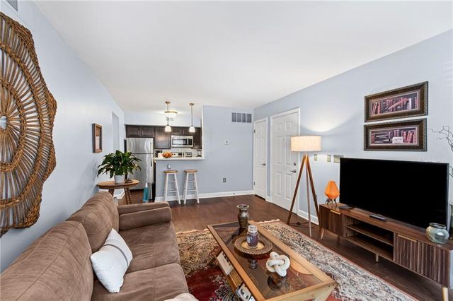 925 Washington Street 101, Kansas City, MO 64105