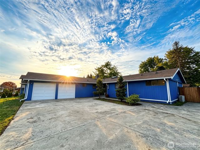 1836 NE 16th Street, Renton, WA 98056