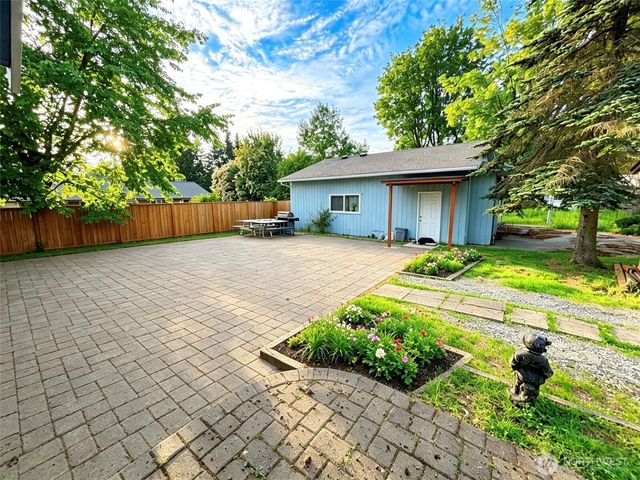 1836 NE 16th Street, Renton, WA 98056