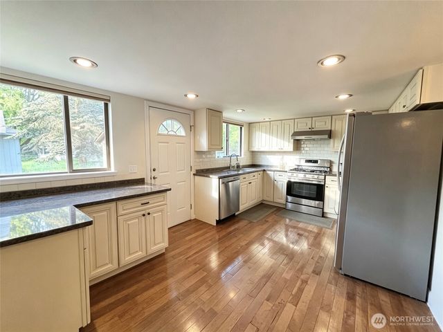 1836 NE 16th Street, Renton, WA 98056