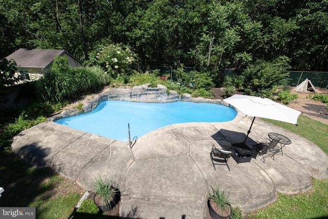 2299 TREMONT AVE, Atco, NJ 08004