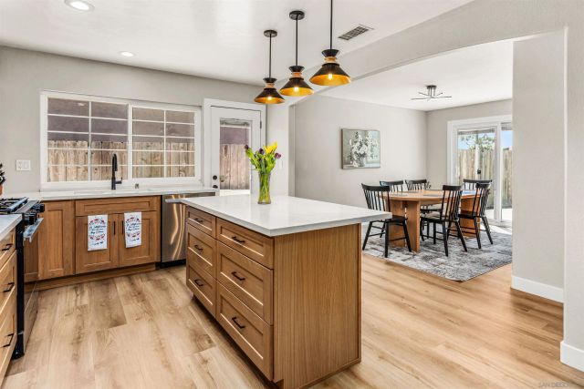 3070 Dardaina, San Diego, CA 92139