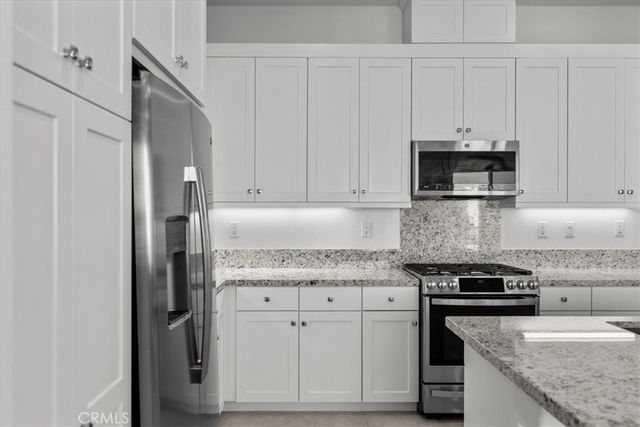 27410 Merlin Place 305, Valencia, CA 91381