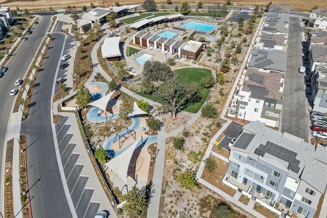 27410 Merlin Place 305, Valencia, CA 91381