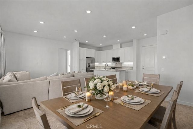 27410 Merlin Place 305, Valencia, CA 91381